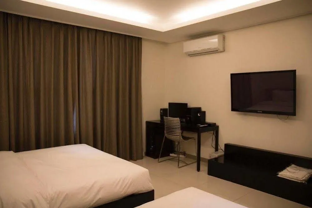 Wolmido Ruby Hotel 4*, Incheon