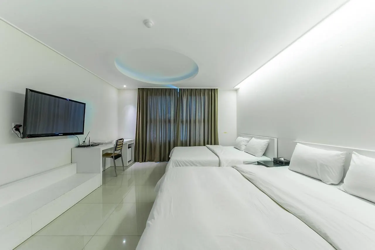 Wolmido Ruby Hotel 4*, Incheon